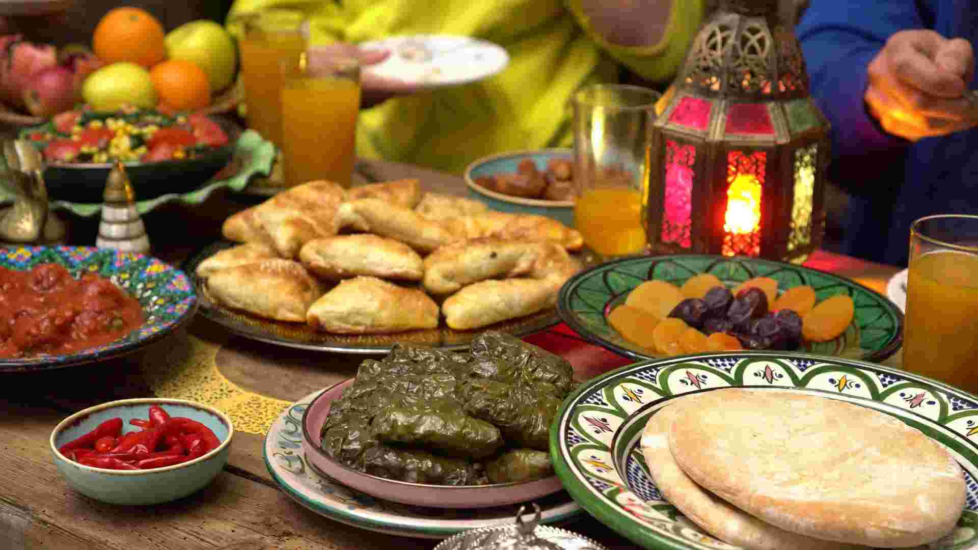 Things non-Muslims need to know when invited to an Iftar