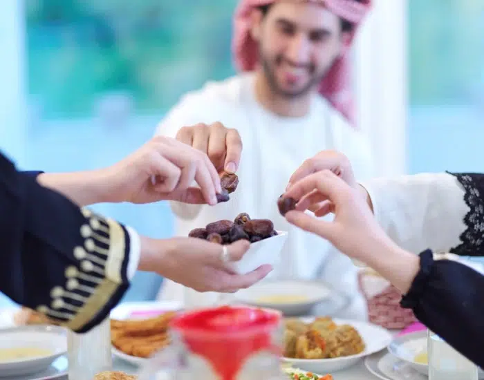 Things non-Muslims need to know when invited to an Iftar